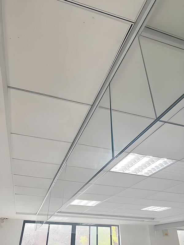 博乐玻璃博乐挡烟垂壁