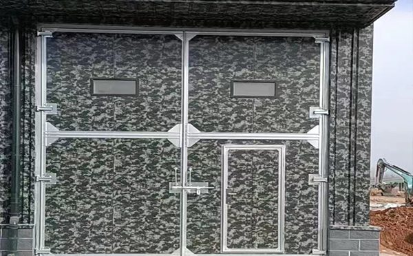 博乐工业平开门