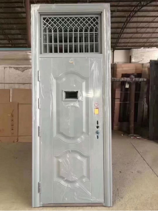 博乐学校教室门