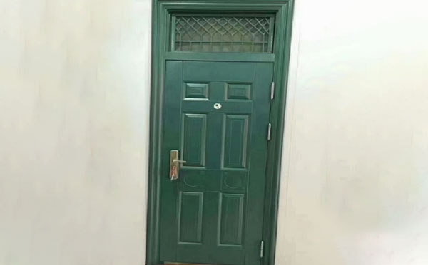 博乐学校教室门