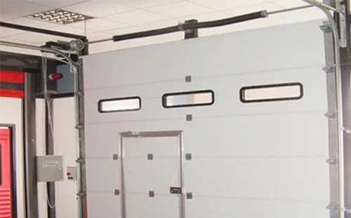 博乐工业提升门的安装方法